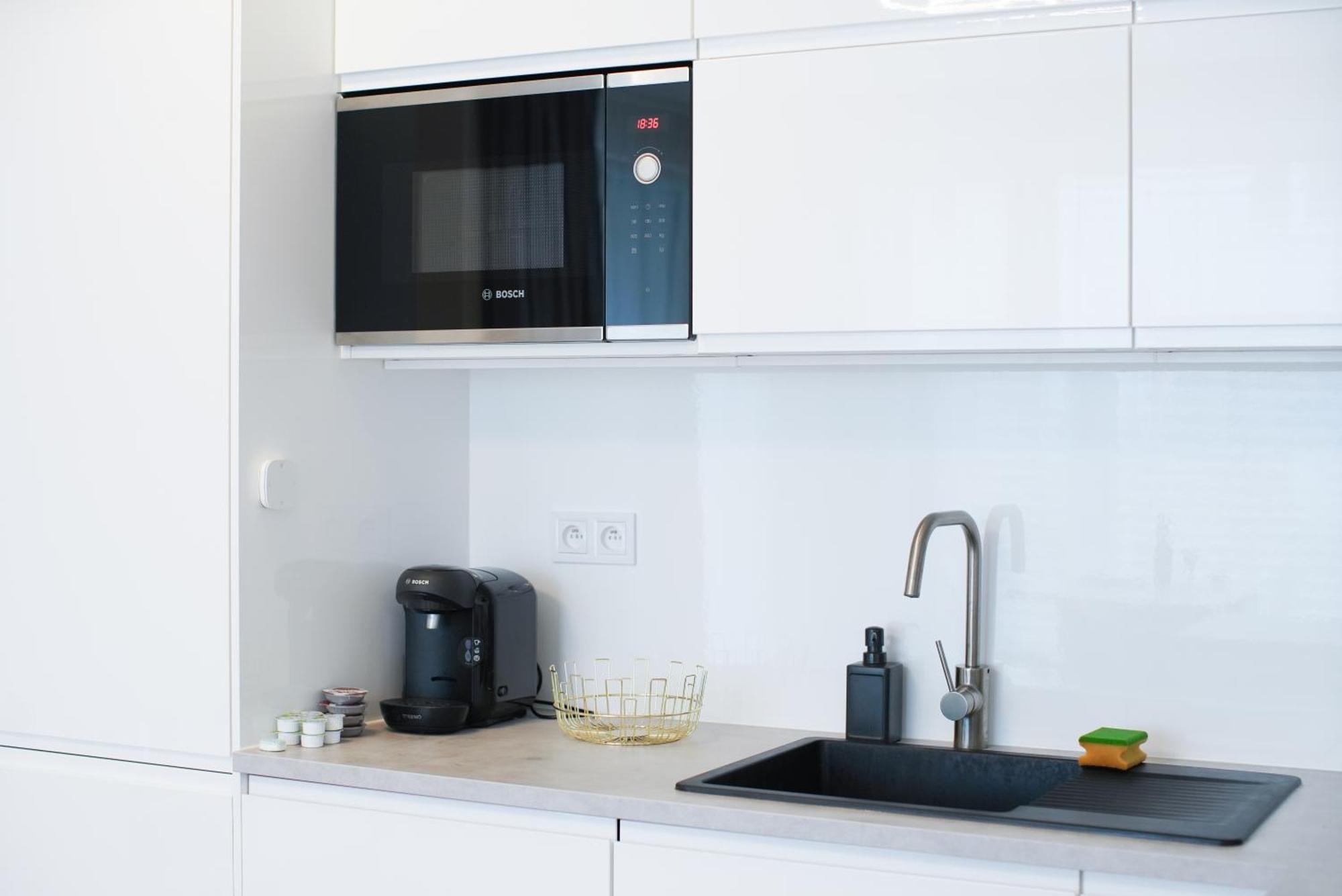 Holesovice Delight: Modern Comfort With A Twist In Prague 7 Экстерьер фото
